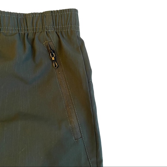 Amazon brand mens shorts olive green - Picture 4 of 6